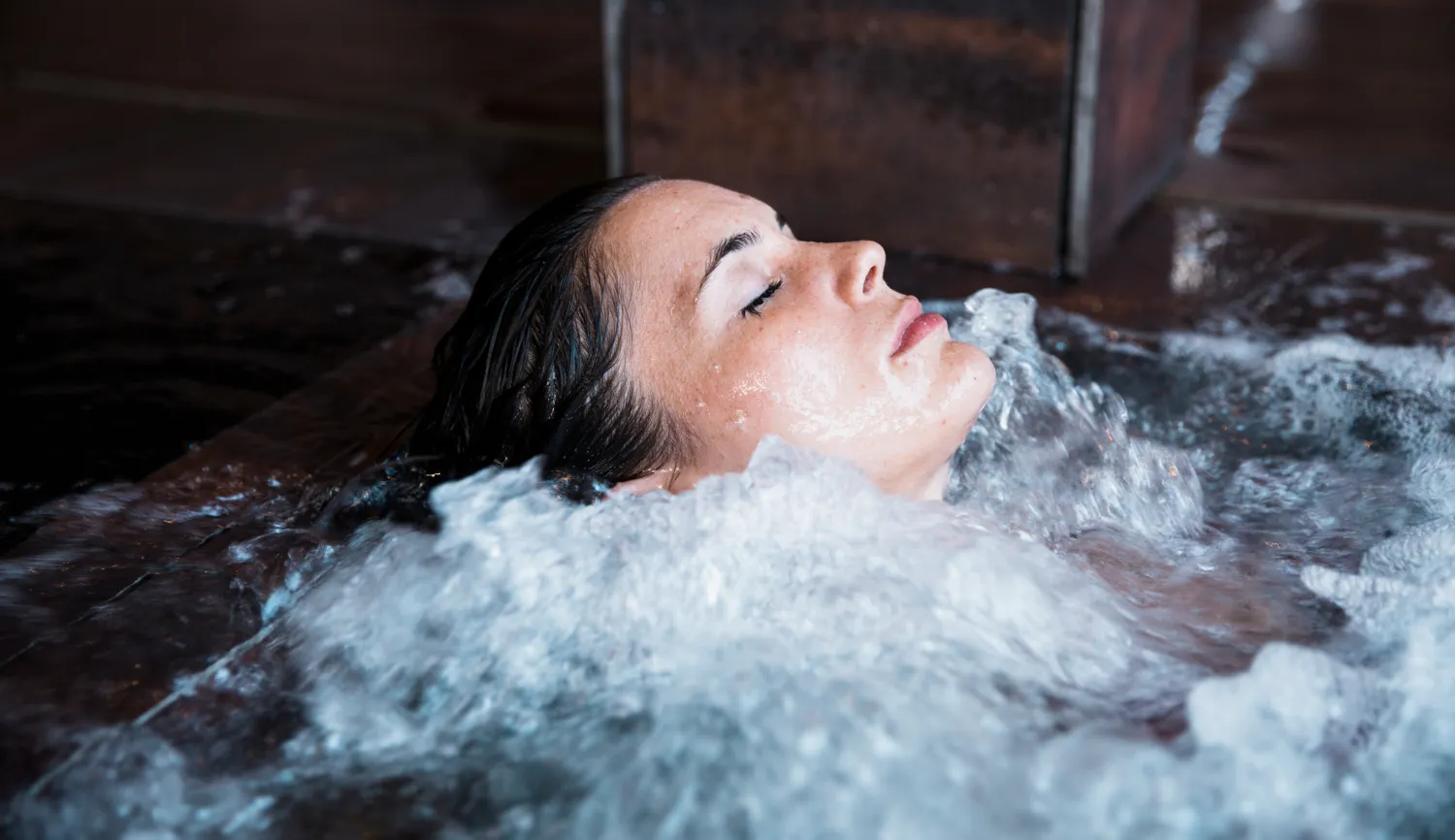 Ice bath therapy for muscle recovery and wellness