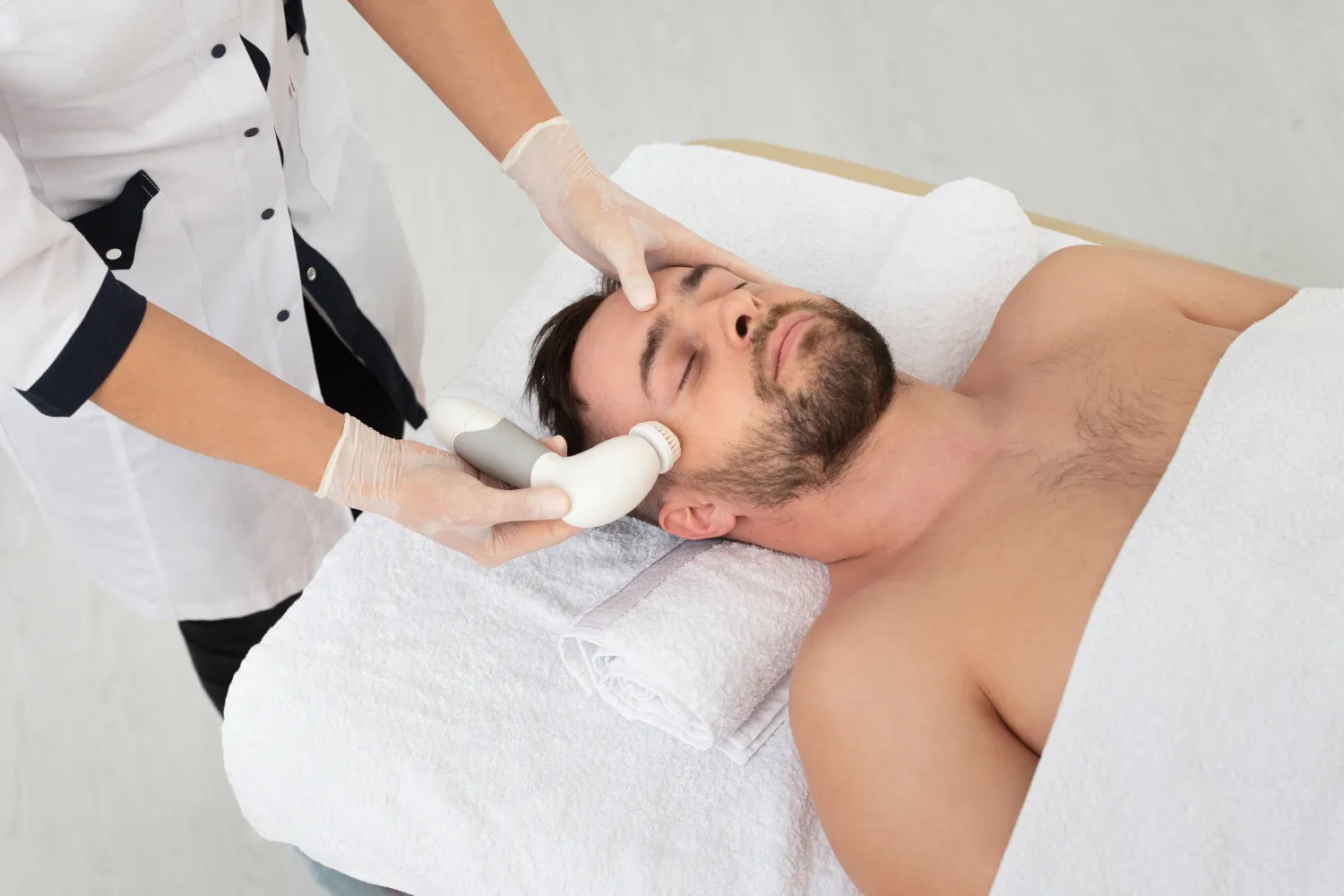 Professional men's spa treatment for relaxation and grooming