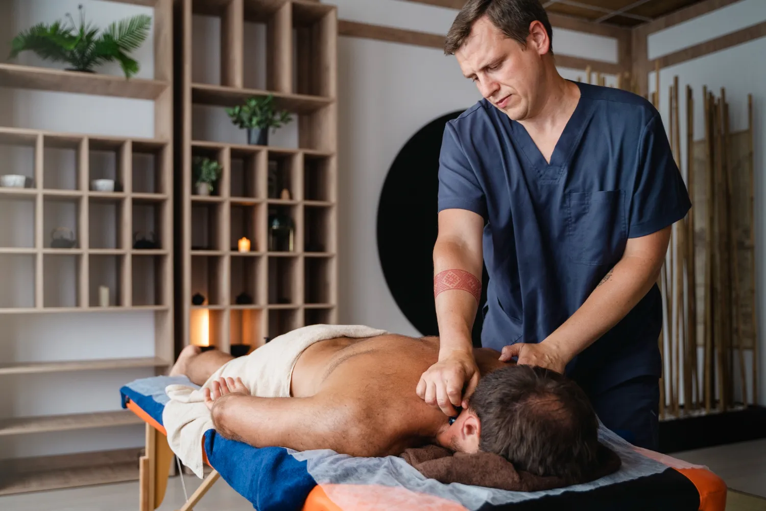 Arabic massage therapy with traditional techniques and oils