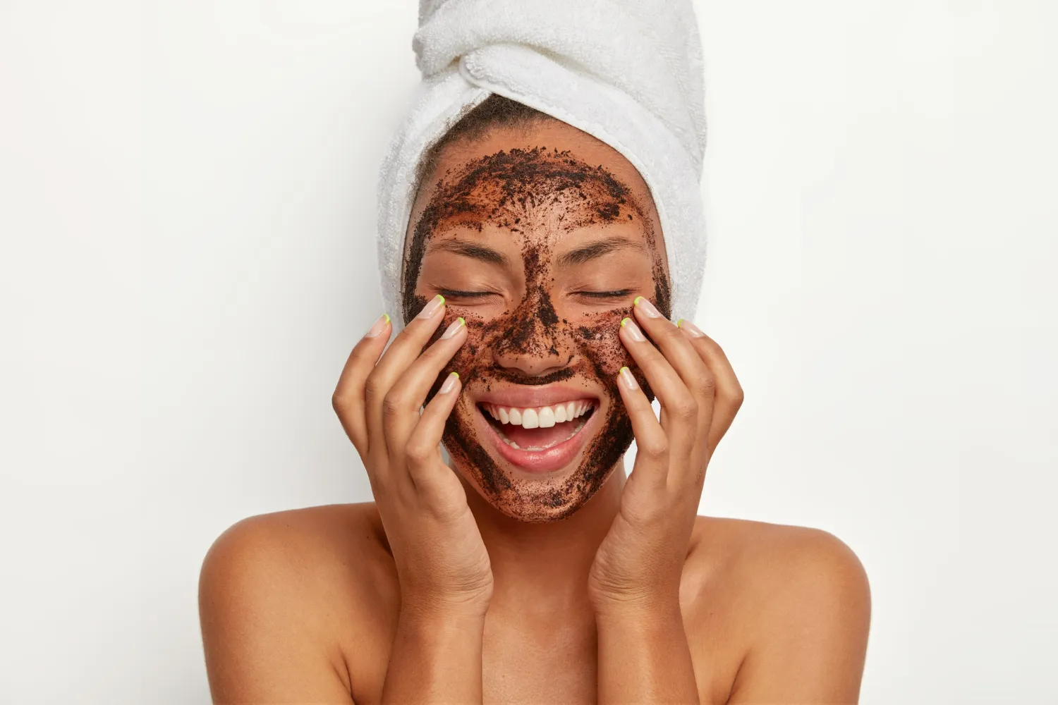 Body scrub treatment in Dubai for smooth and glowing skin