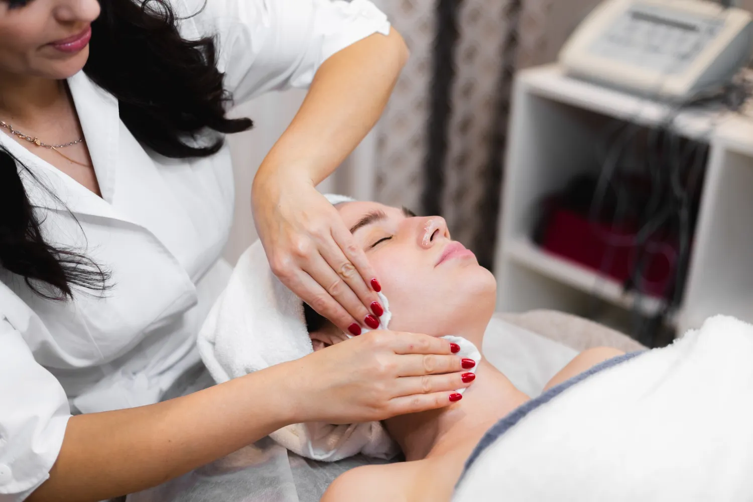 Professional spa and beauty services for relaxation and skincare